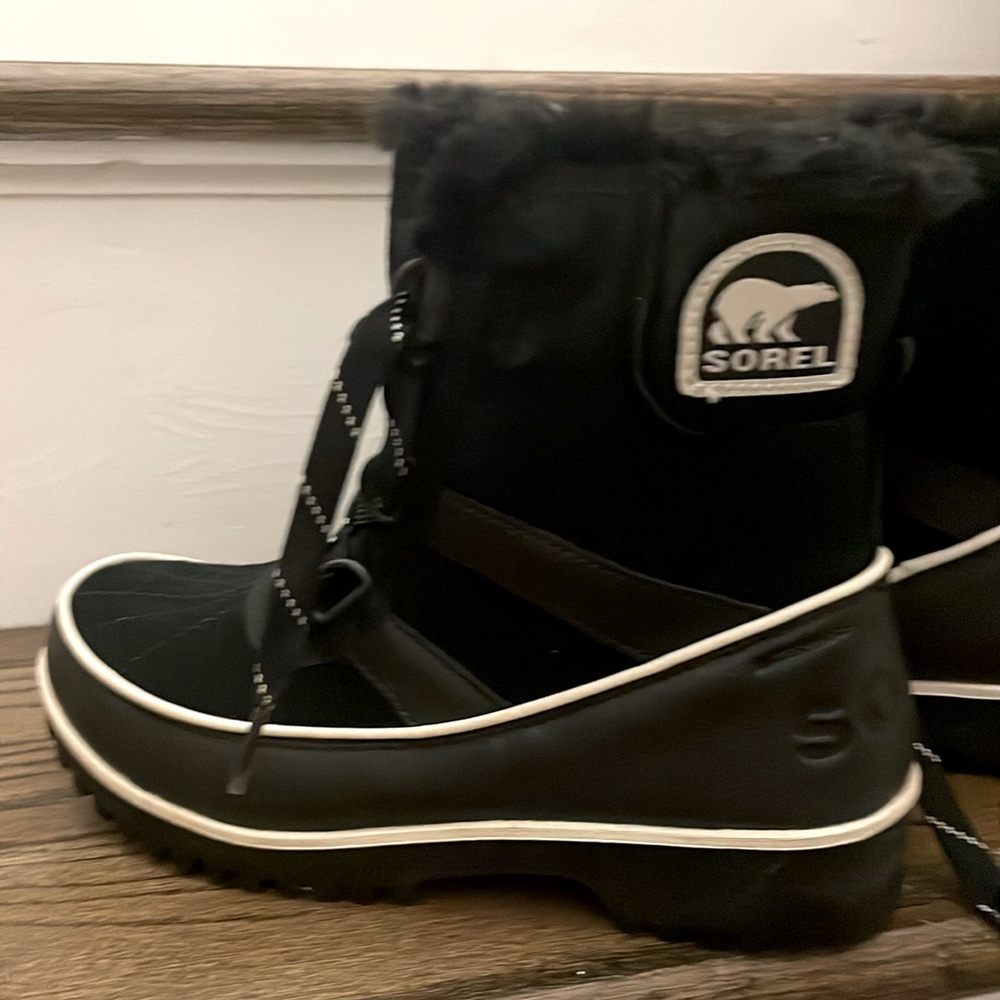 Barley worn sorel snow boot